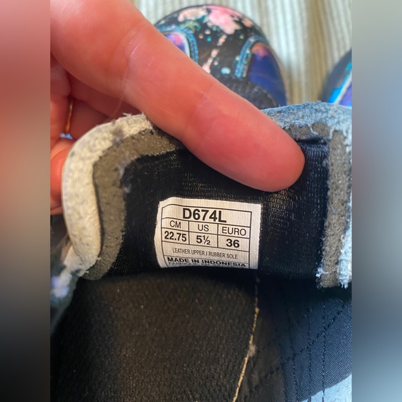 Asics Onitsuka Tiger Shoes - Picture 8 of 8